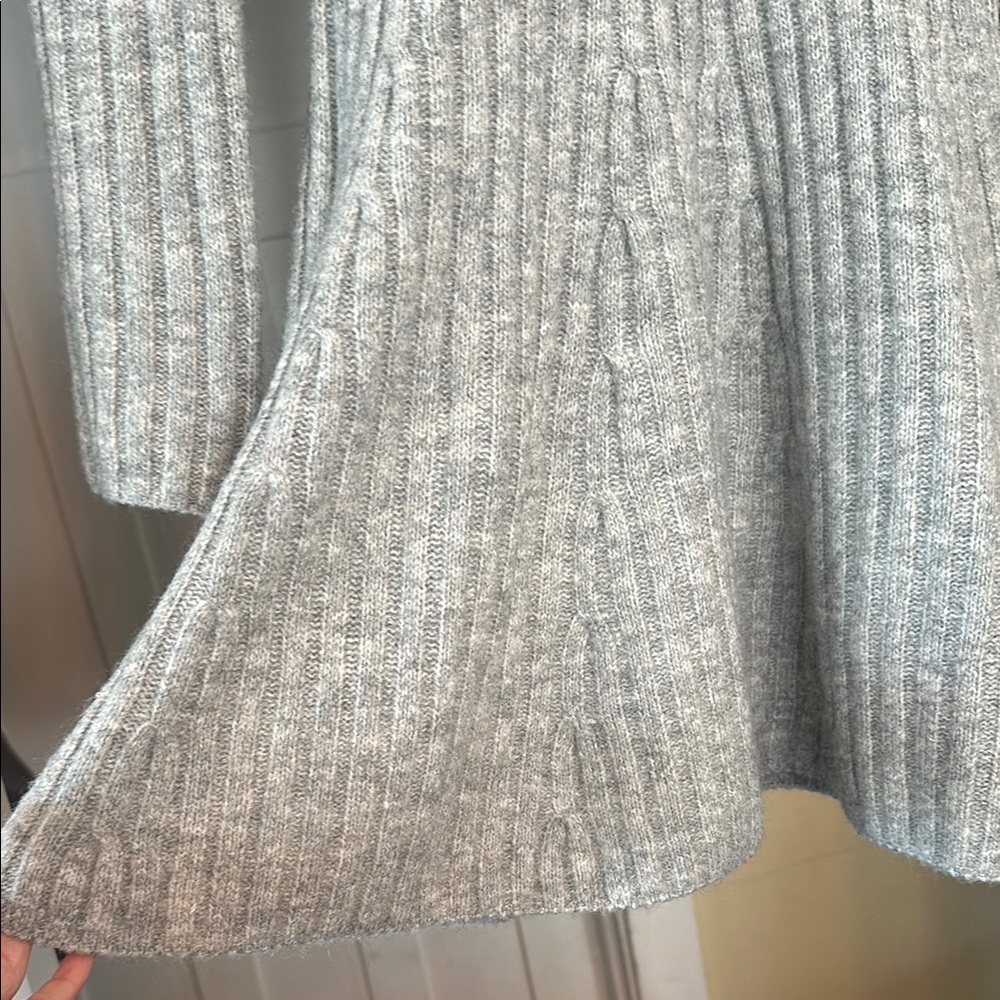 H&M Rib-knit Flared Dress - Picture 3 of 4